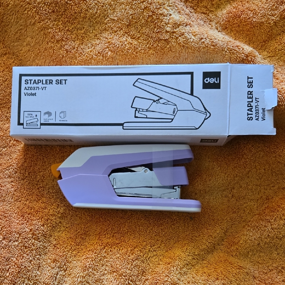 Deli Violet Stapler Set